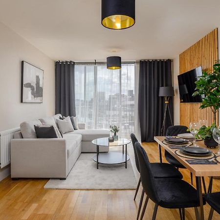 Premium Apartment - Allocated Parking - Great Location Plymouth Buitenkant foto